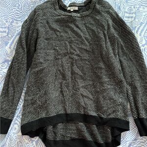 Madewell black and white sweater (sorry I don’t have a steamer 🙂‍↔️)